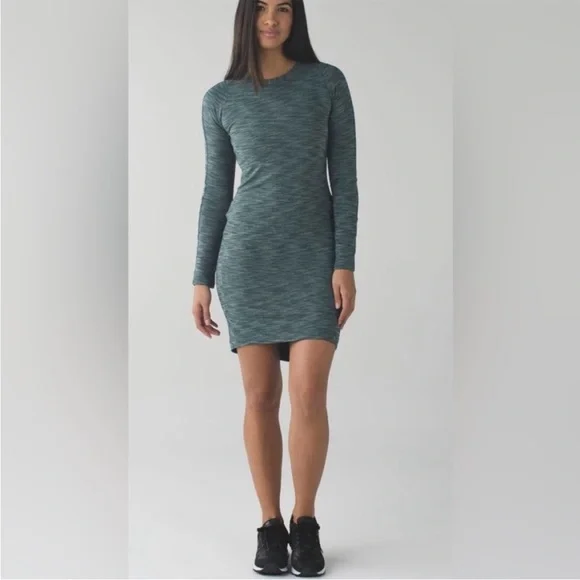 Lululemon Heathered Green Where-To Stretchy Long Sleeve Dress 4 Lululemon Heathered Green Where-To Stretchy Long Sleeve Dress 4